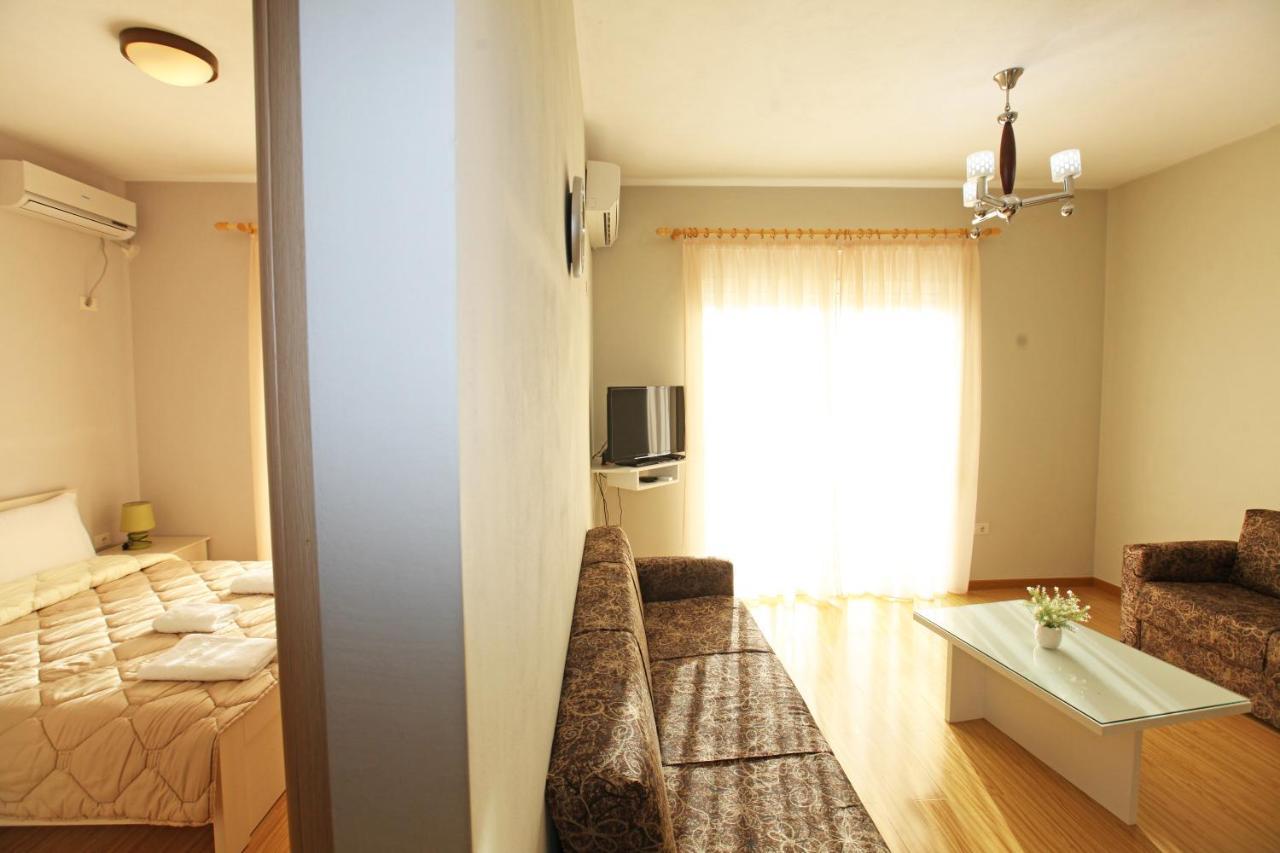 Teo Apartaments Saranda Extérieur photo