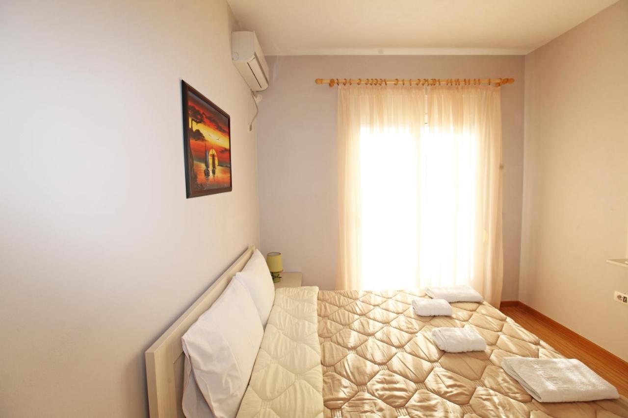 Teo Apartaments Saranda Extérieur photo