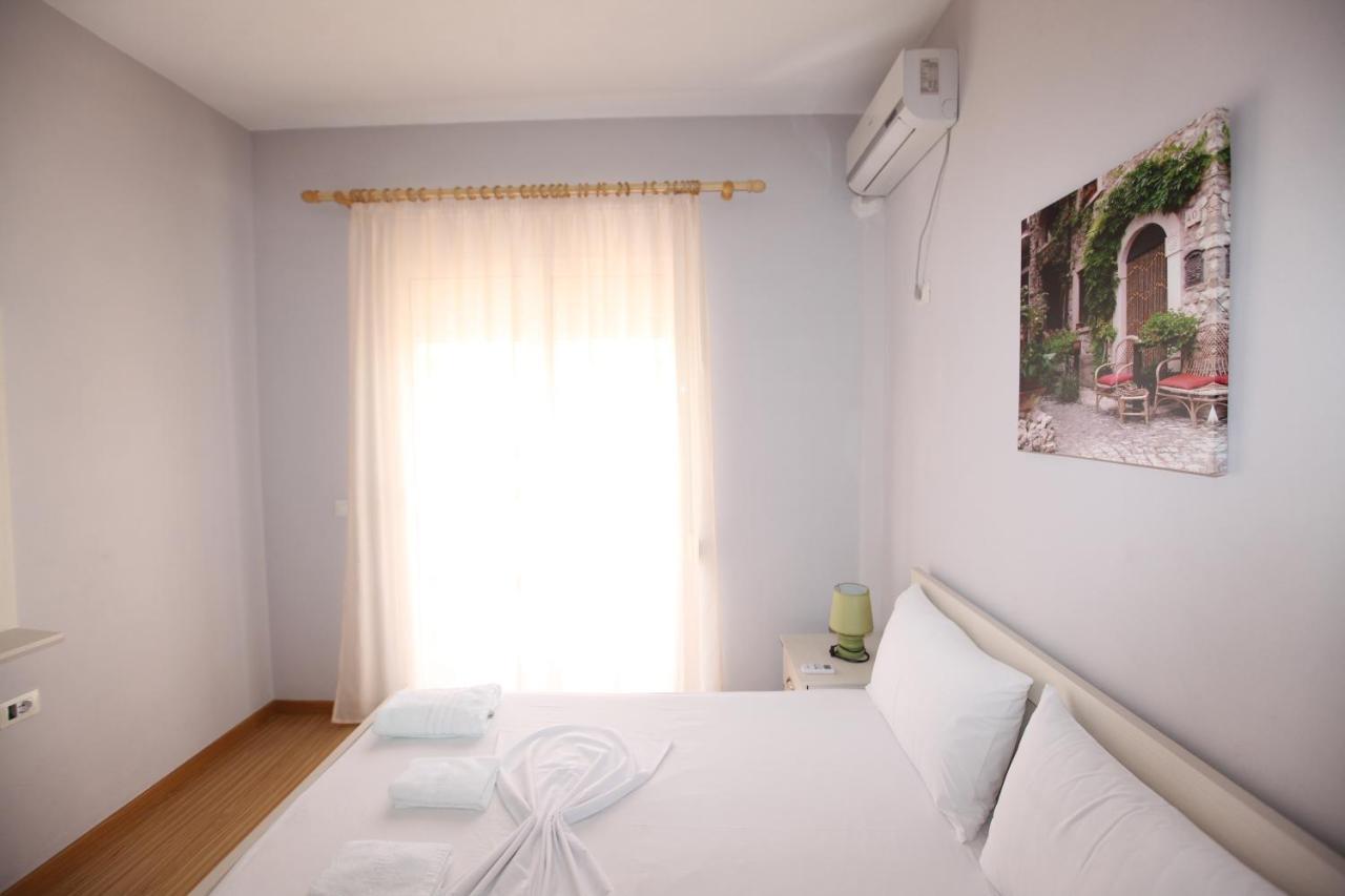 Teo Apartaments Saranda Extérieur photo